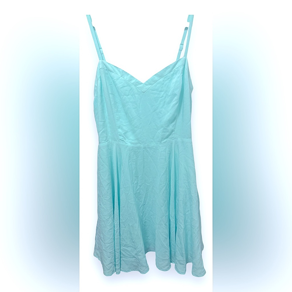 NWT* Talula Aritzia brand lightweight summer dress